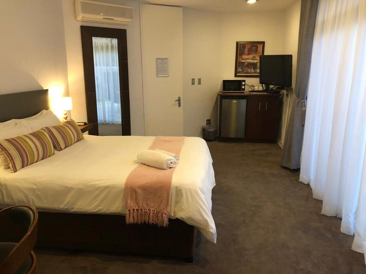 Le Petit Fillan Hotel Sandton Luaran gambar